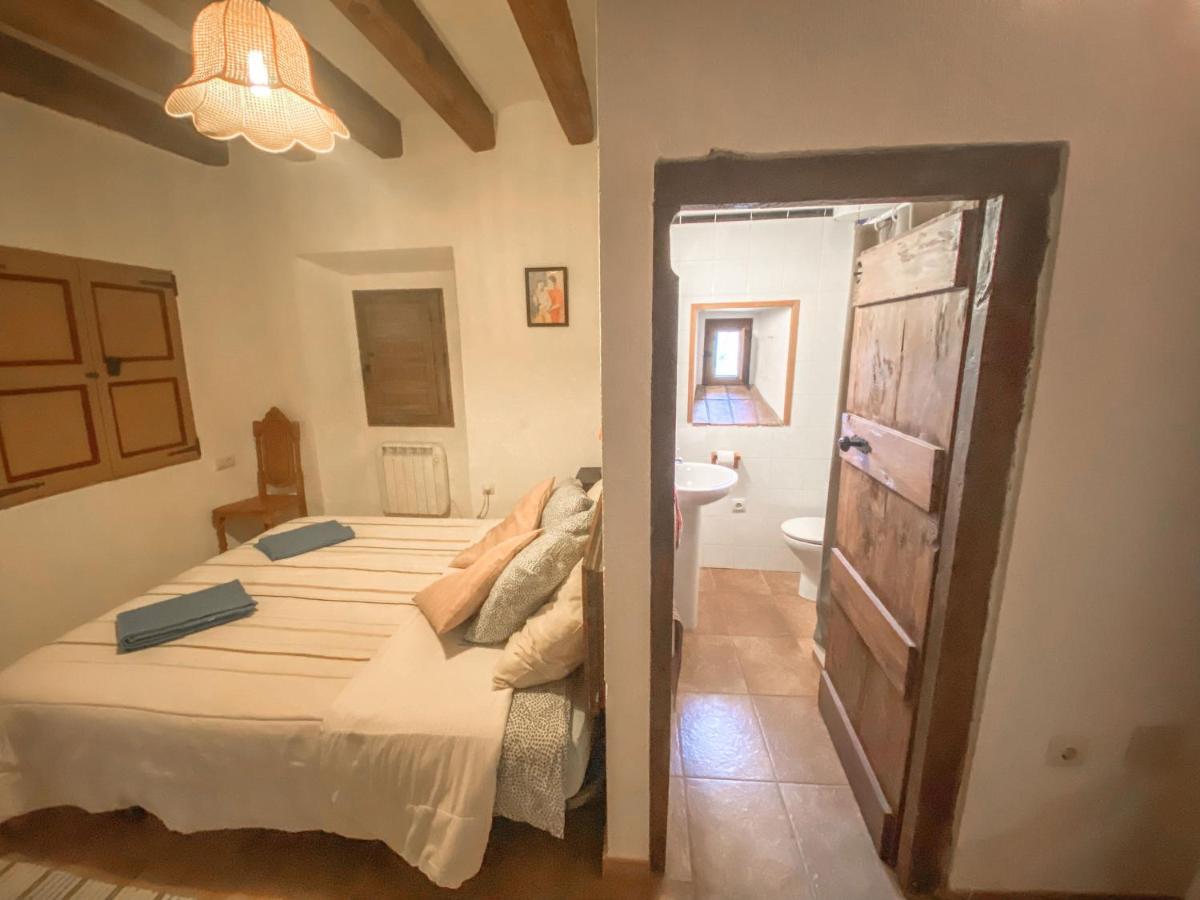 Casa Rural Sant Petrus De Madrona Otel Pinell de Solsones Dış mekan fotoğraf